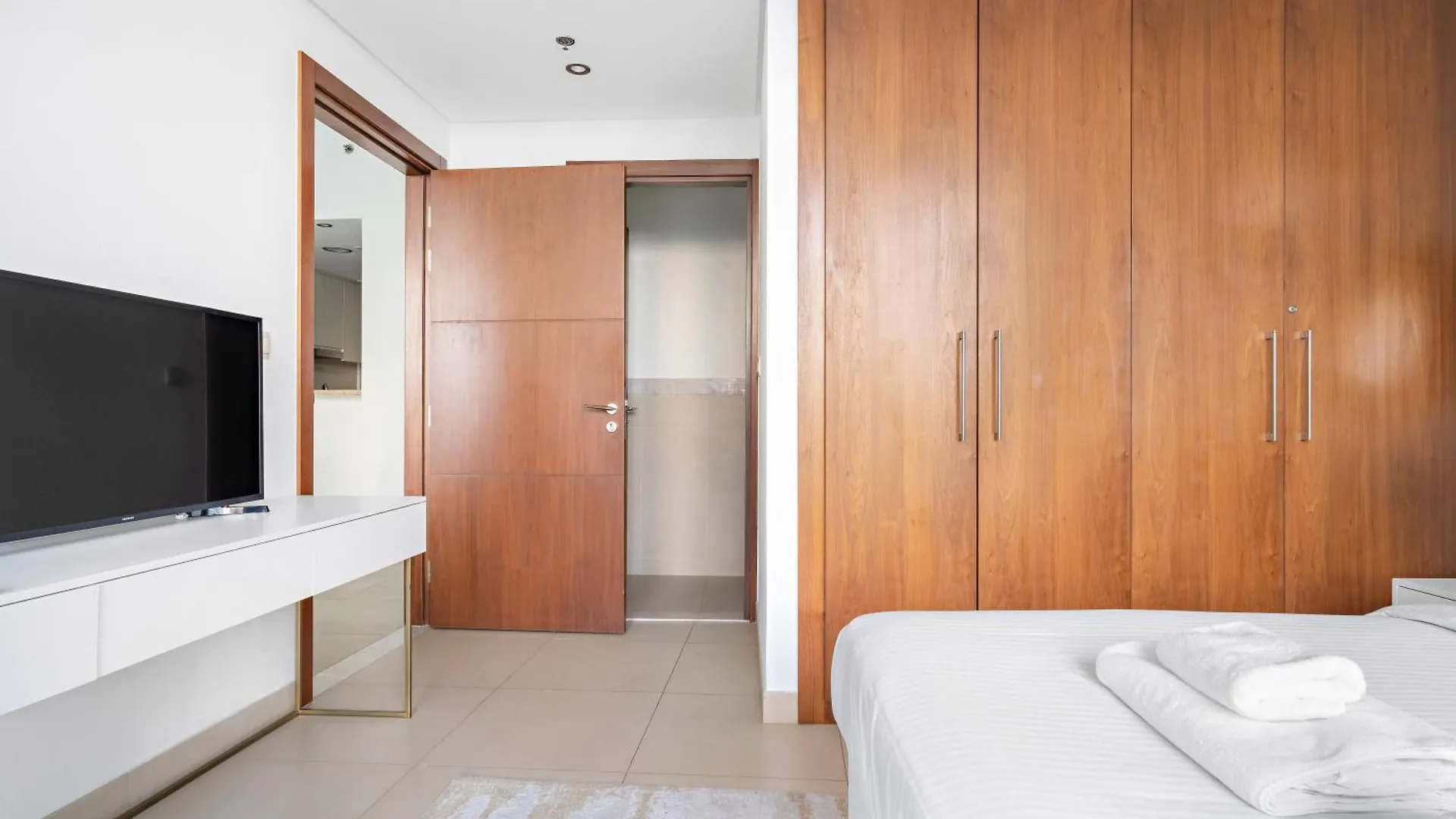 First Class 1Br With Full Burj Khalifa View Dubai Apartment